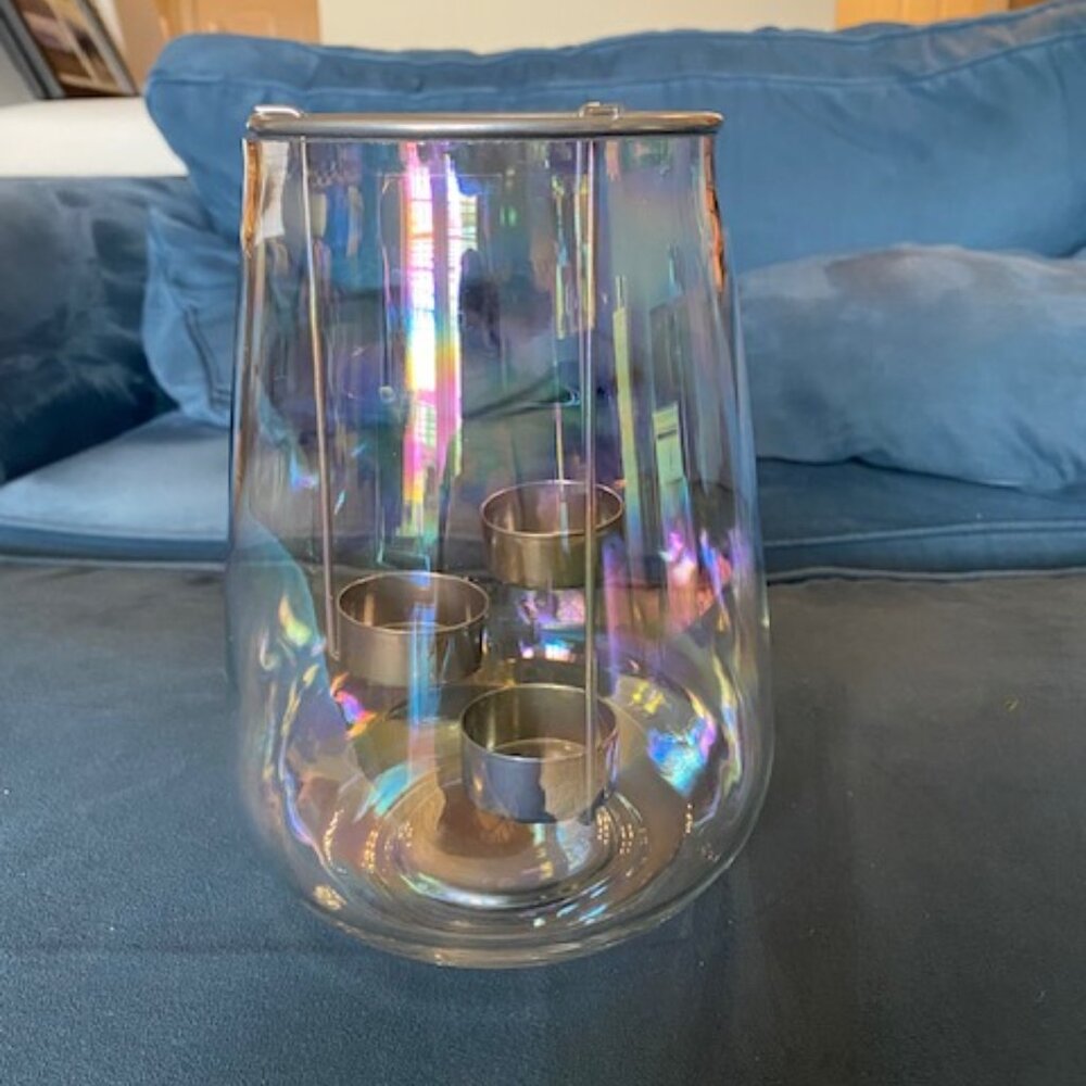Glass tealight holder